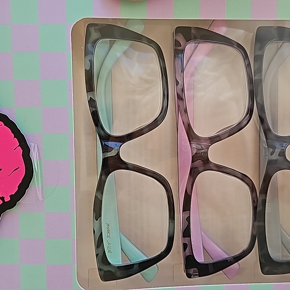NWT BETSEY JOHNSON READING GLASSES + 150 👓 - Picture 9 of 11